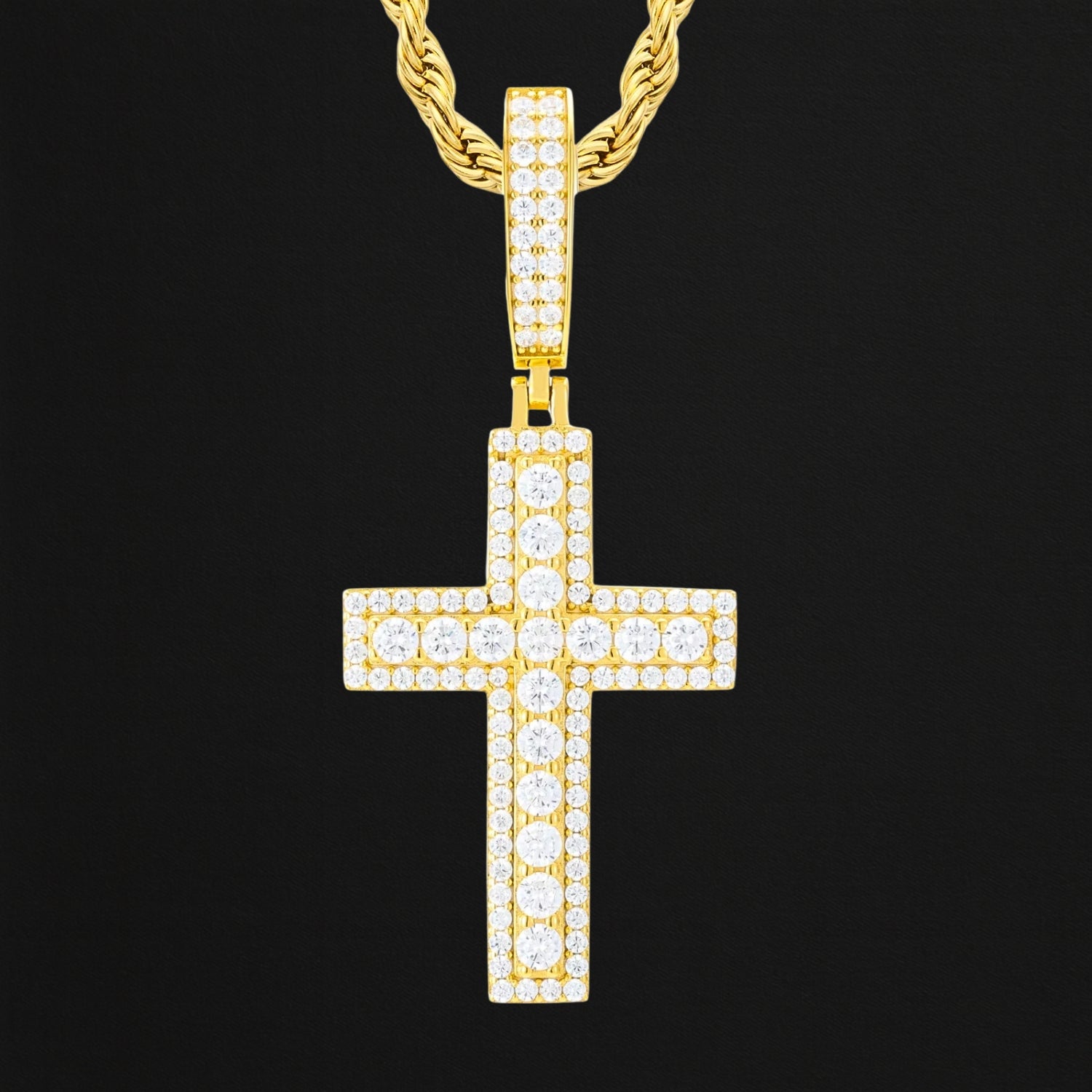 18K White Gold VVS Moissanite Cross Pendant Necklace